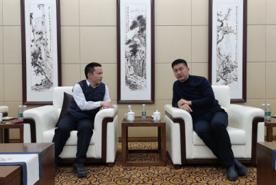 南宫NG28矿产公司与中共马边县委研讨座谈